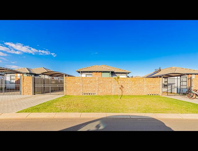 3 BEDROOM HOUSE FOR SALE IN SKY CITY